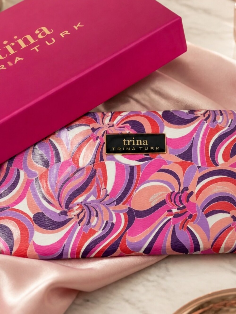 NIB Trina Turk Bohemian Pink Swirl Zip-Around Wallet - Picture 6 of 7